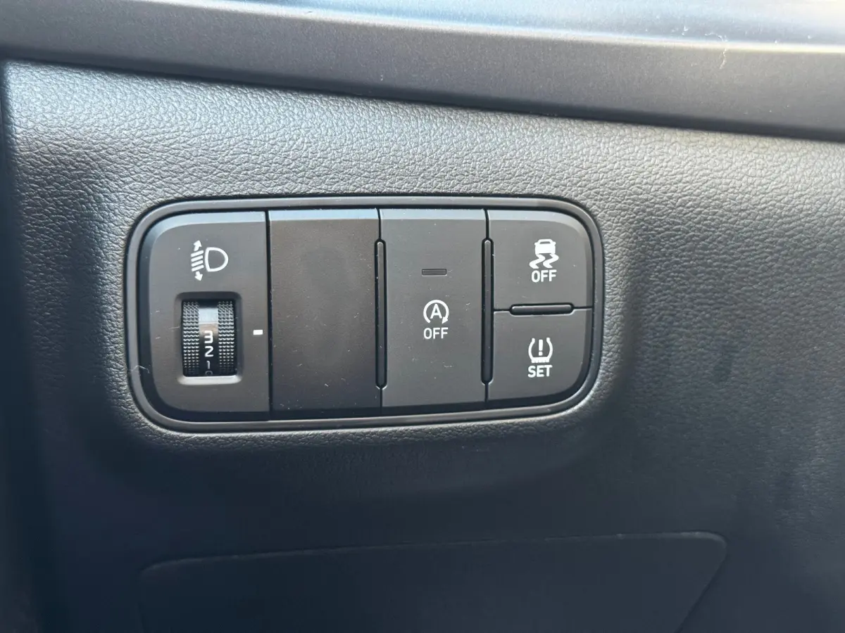 1.0 T-GDI 100pk Comfort / Navigatie d.m.v. Apple Carplay & Android Auto / Airco / Achteruitrijcamera / Airco | Camera | Carplay | Bestuurdersstoel in hoogte verstelbaar | Cruise control | Do