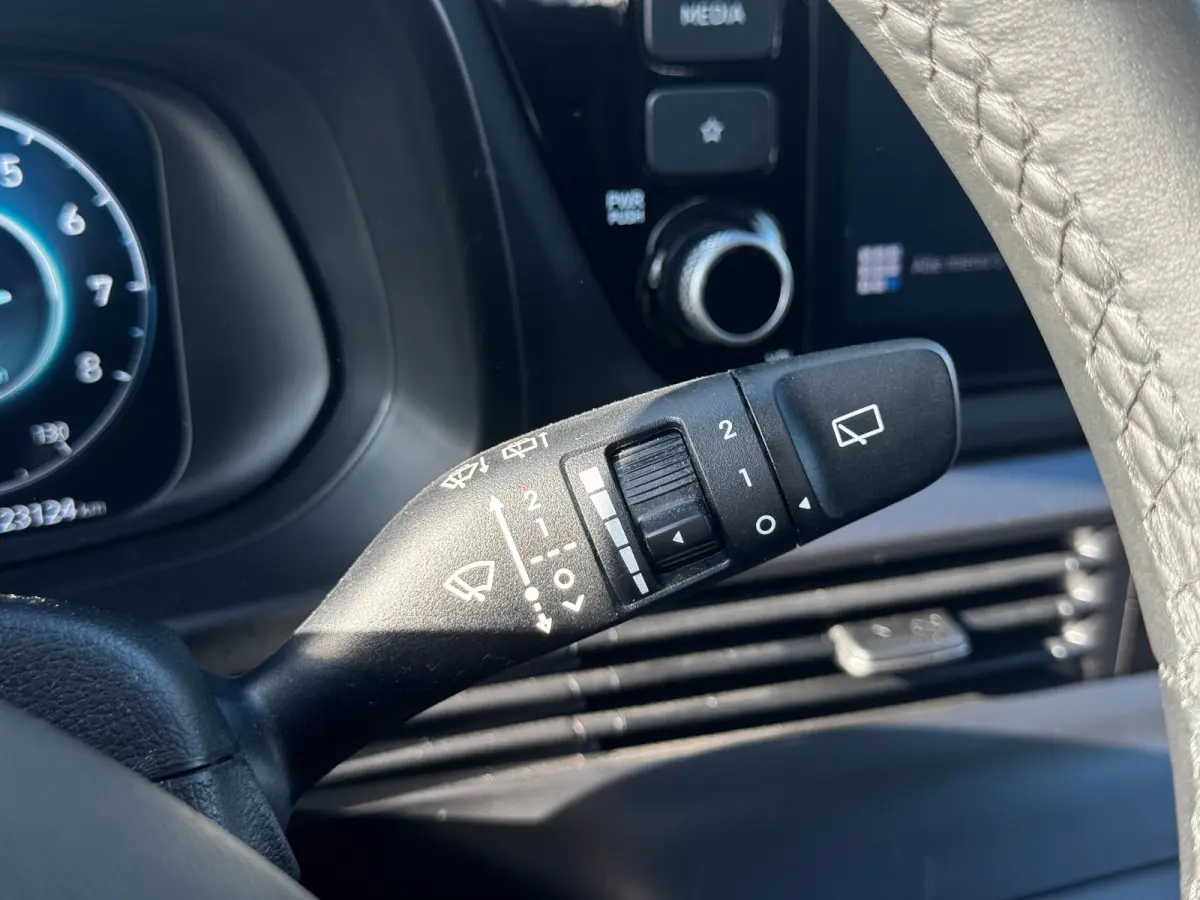 1.0 T-GDI 100pk Comfort / Navigatie d.m.v. Apple Carplay & Android Auto / Airco / Achteruitrijcamera / Airco | Camera | Carplay | Bestuurdersstoel in hoogte verstelbaar | Cruise control | Do