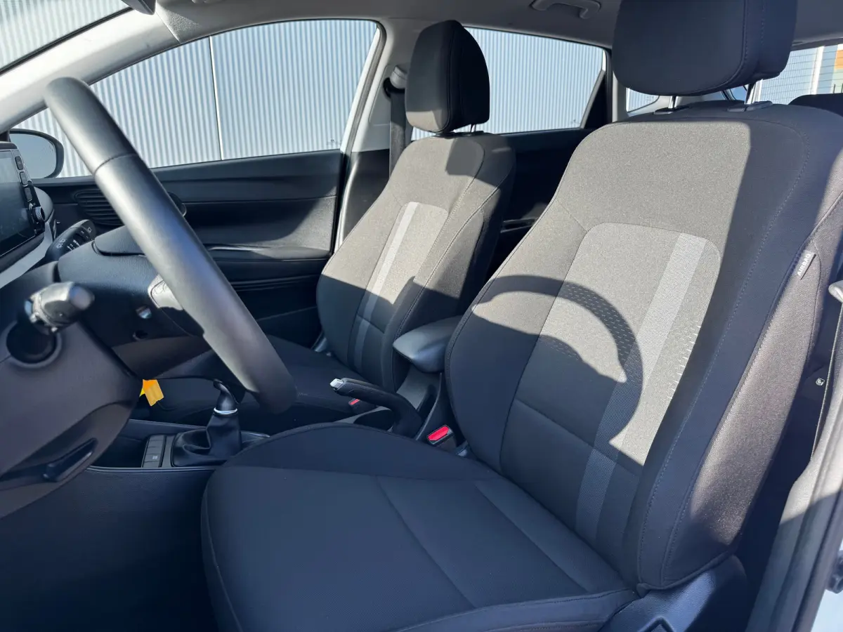 1.0 T-GDI 100pk Comfort / Navigatie d.m.v. Apple Carplay & Android Auto / Airco / Achteruitrijcamera / Airco | Camera | Carplay | Bestuurdersstoel in hoogte verstelbaar | Cruise control | Do