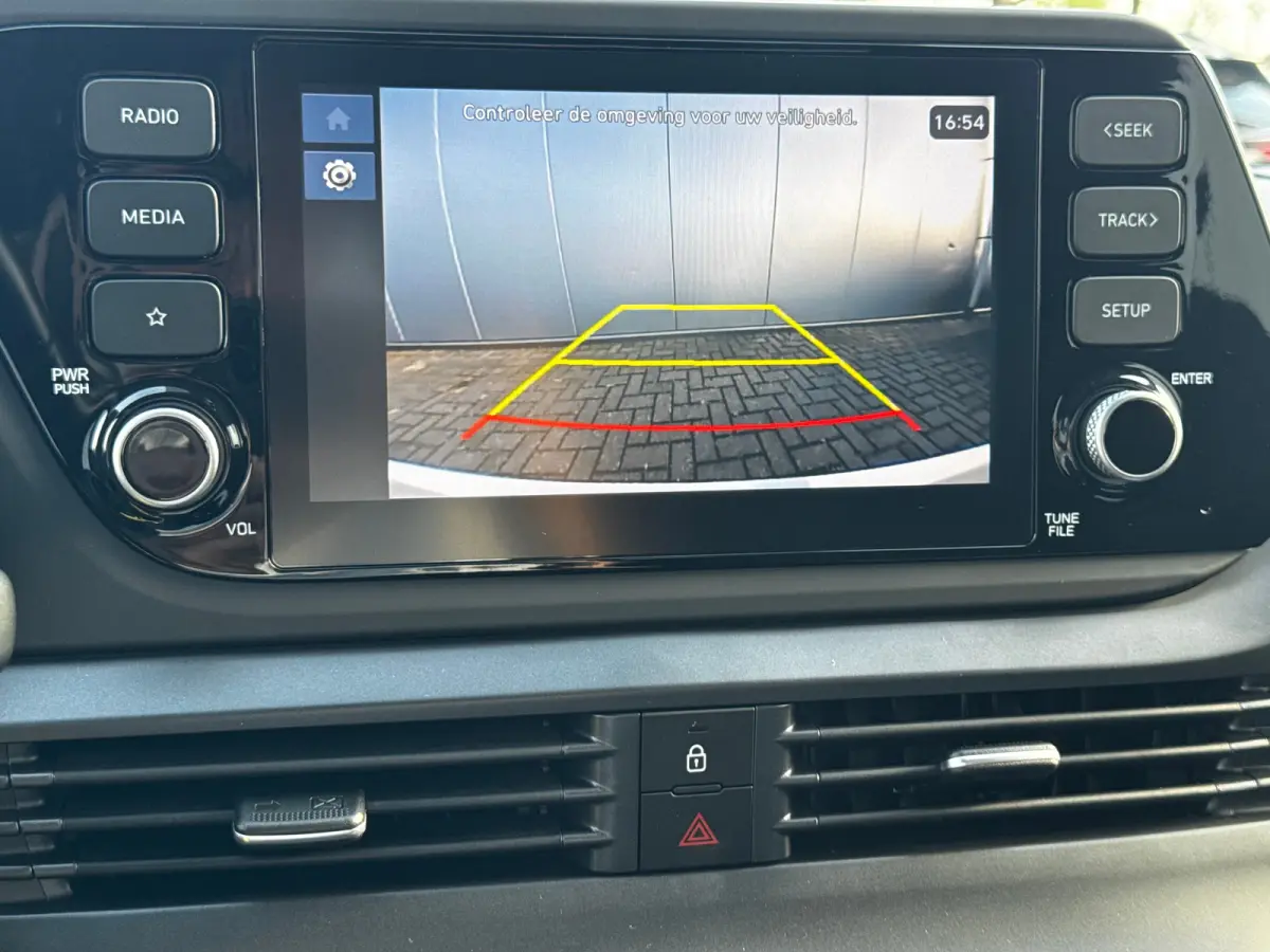 1.0 T-GDI 100pk Comfort / Navigatie d.m.v. Apple Carplay & Android Auto / Airco / Achteruitrijcamera / Airco | Camera | Carplay | Bestuurdersstoel in hoogte verstelbaar | Cruise control | Do