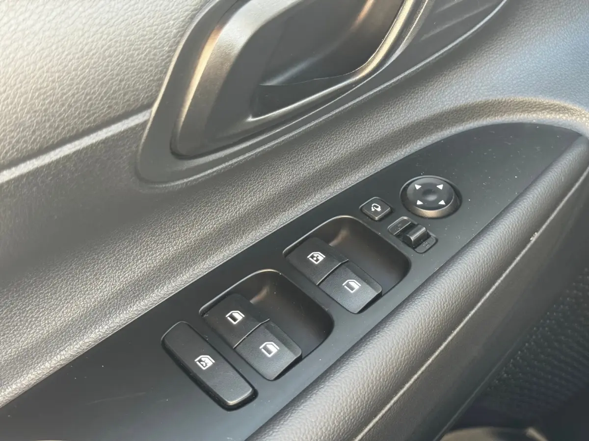 1.0 T-GDI 100pk Comfort / Navigatie d.m.v. Apple Carplay & Android Auto / Airco / Achteruitrijcamera / Airco | Camera | Carplay | Bestuurdersstoel in hoogte verstelbaar | Cruise control | Do