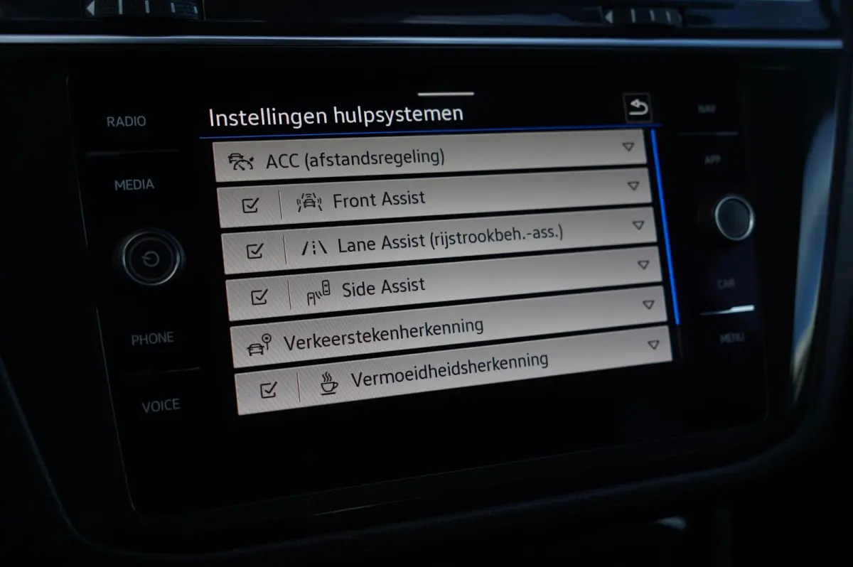 1.4 TSI 245pk eHybrid Elegance | SOH 98% | Panoramadak | Elektrische Achterklep | Achteruitrijcamera |