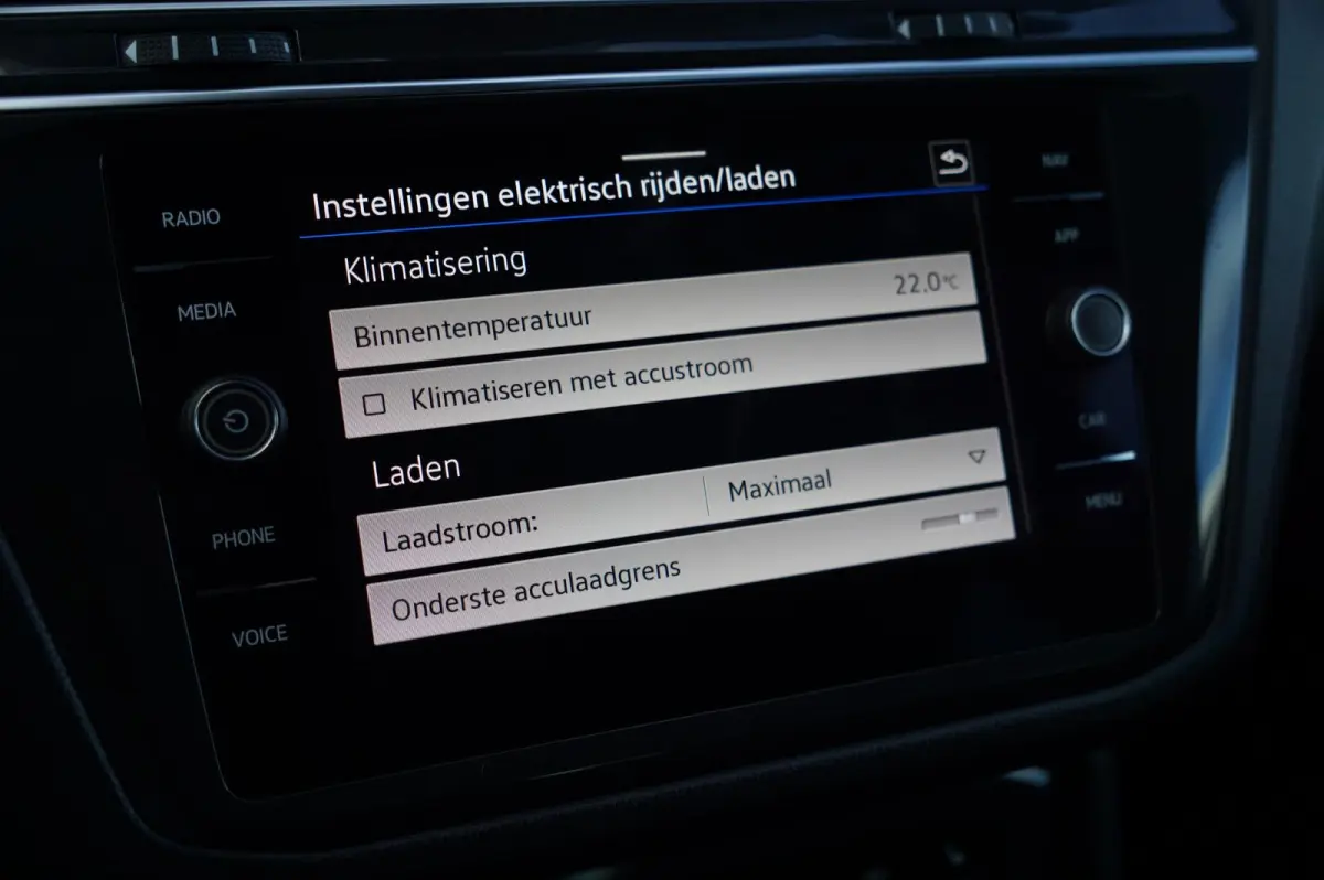1.4 TSI 245pk eHybrid Elegance | SOH 98% | Panoramadak | Elektrische Achterklep | Achteruitrijcamera |