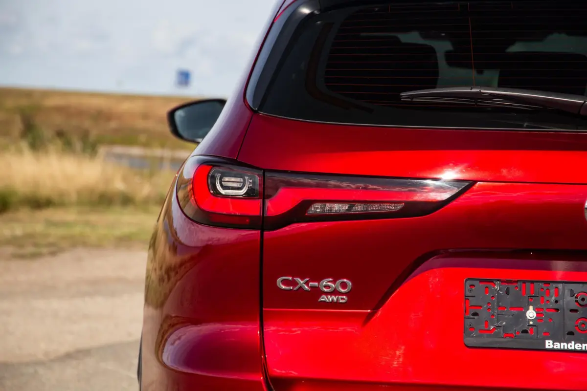 2.5 e-SkyActiv PHEV Homura Plus PANORAMA / 360 CAMERA / STOELVERWARMING + KOELING / CARPLAY / ADAPTIVE CRUISE