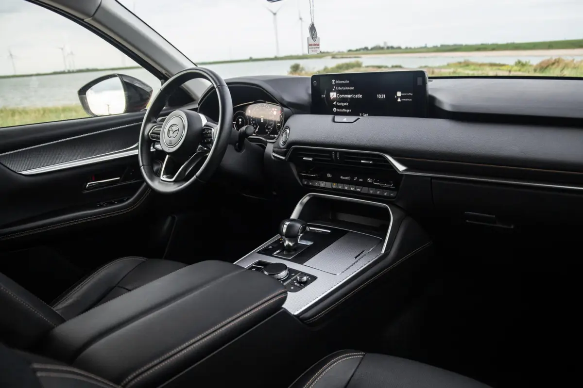 2.5 e-SkyActiv PHEV Homura Plus PANORAMA / 360 CAMERA / STOELVERWARMING + KOELING / CARPLAY / ADAPTIVE CRUISE