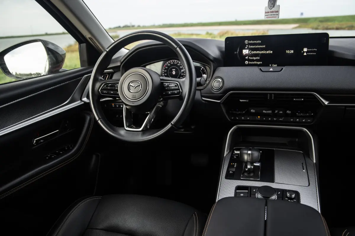 2.5 e-SkyActiv PHEV Homura Plus PANORAMA / 360 CAMERA / STOELVERWARMING + KOELING / CARPLAY / ADAPTIVE CRUISE