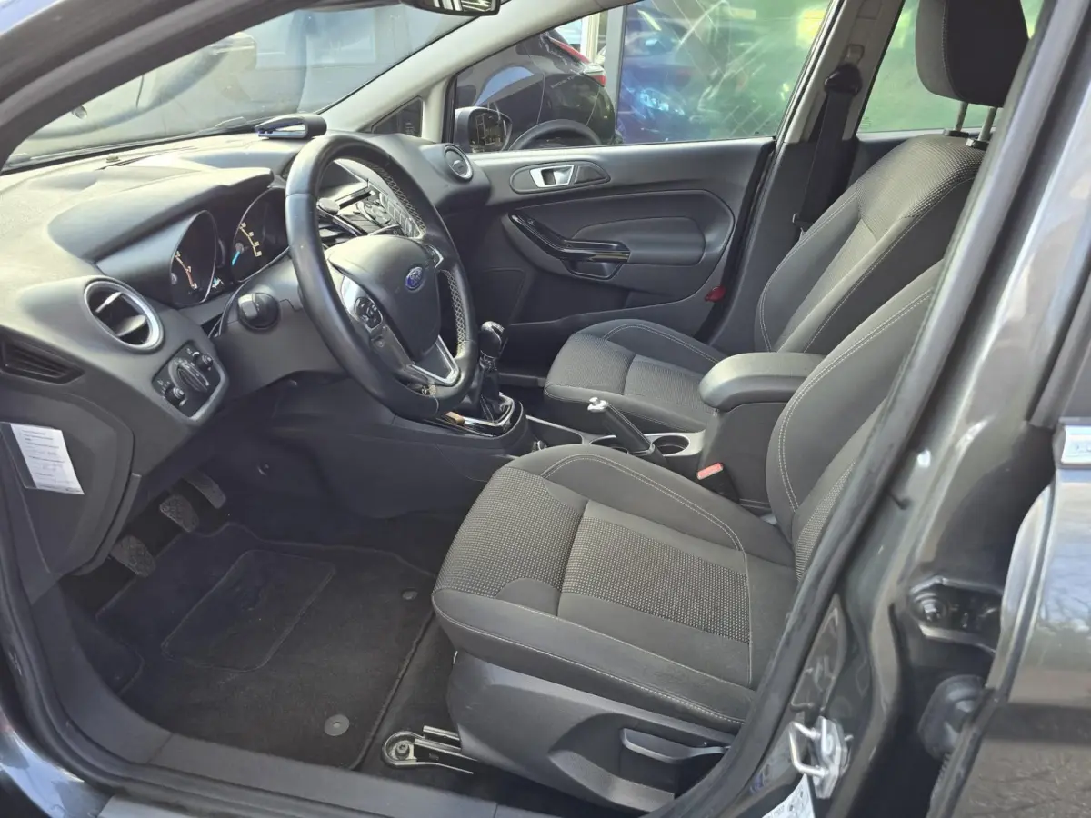 1.0 EcoBoost Titanium | 2E EIGENAAR | 12MND GARANTIE | NW DISTR | AIRCO | NAVI |