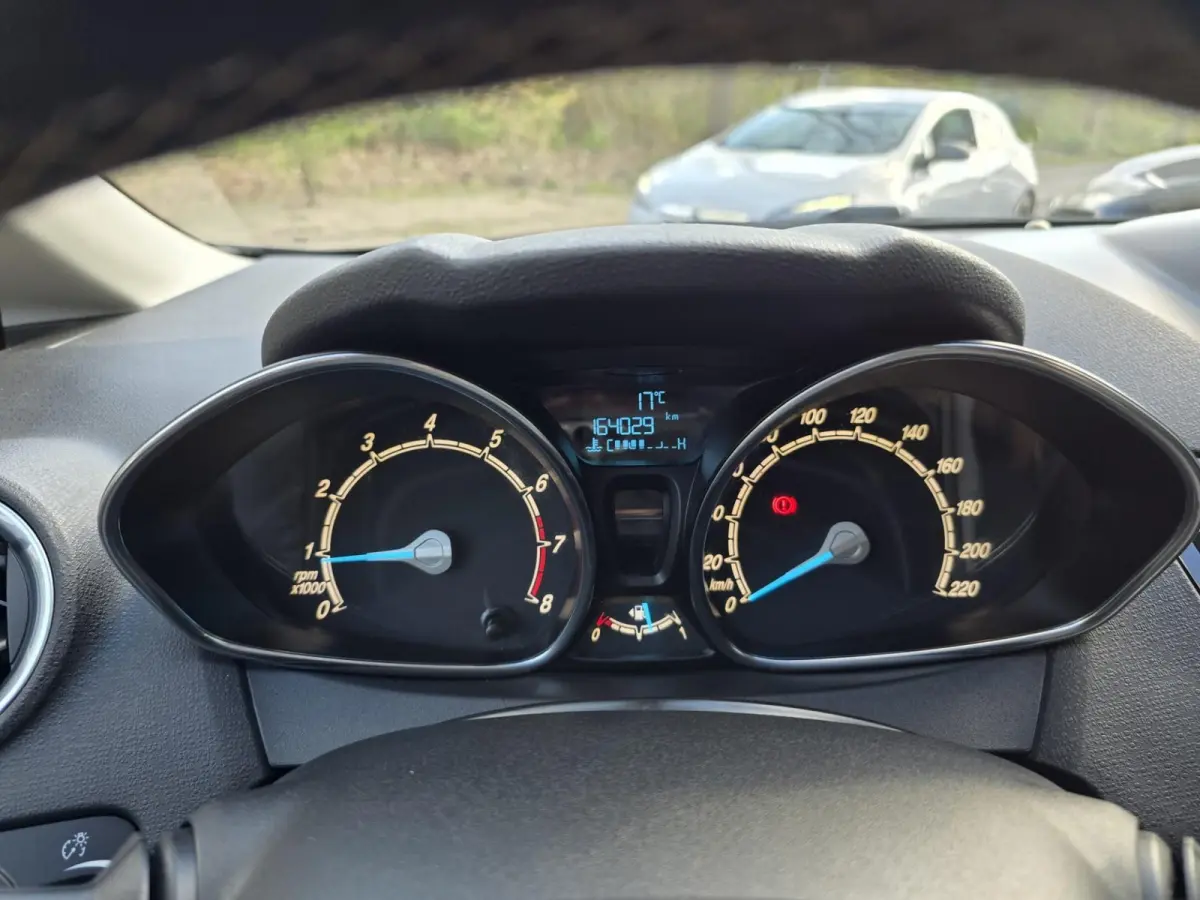 1.0 EcoBoost Titanium | 2E EIGENAAR | 12MND GARANTIE | NW DISTR | AIRCO | NAVI |