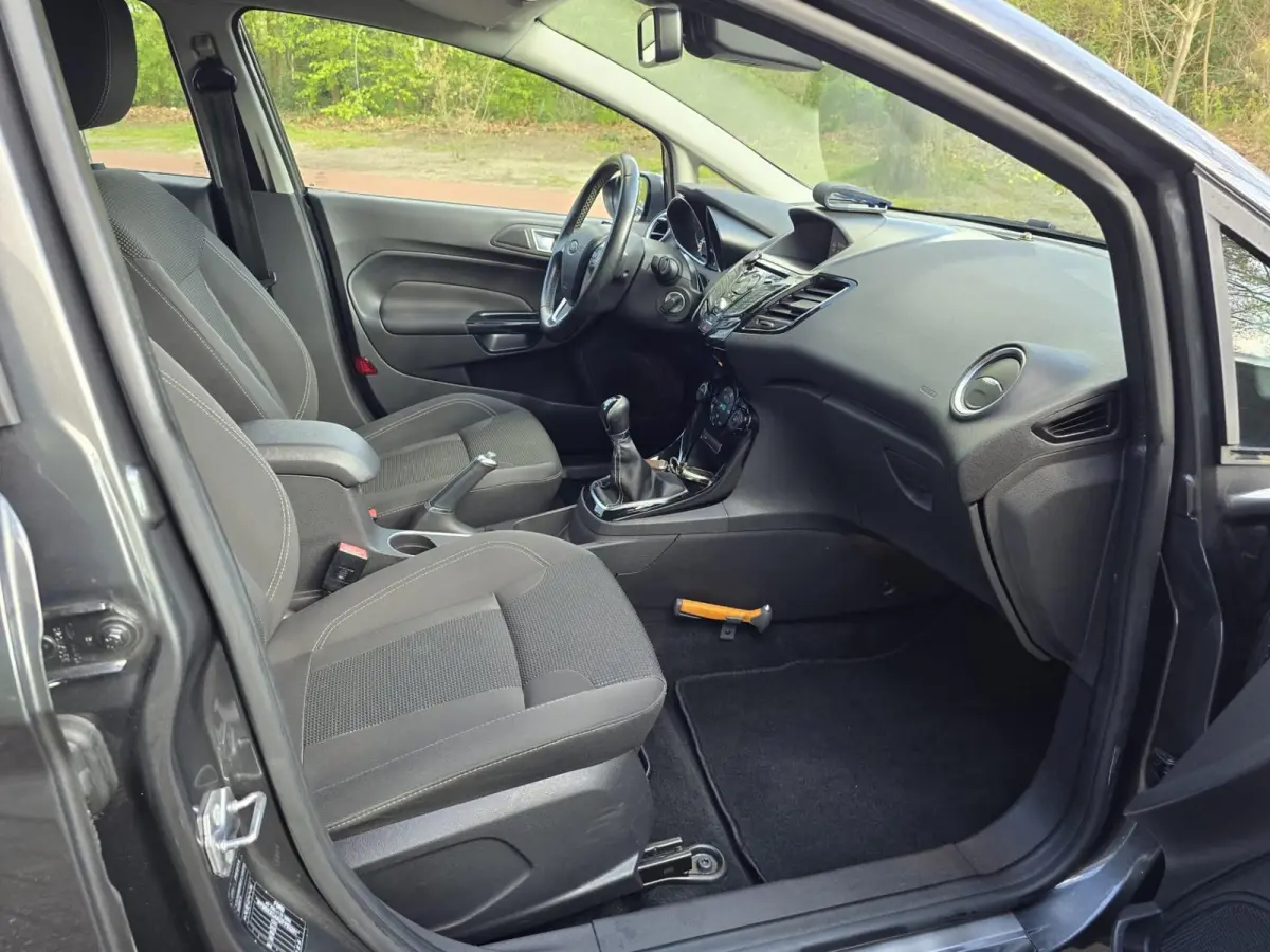 1.0 EcoBoost Titanium | 2E EIGENAAR | 12MND GARANTIE | NW DISTR | AIRCO | NAVI |
