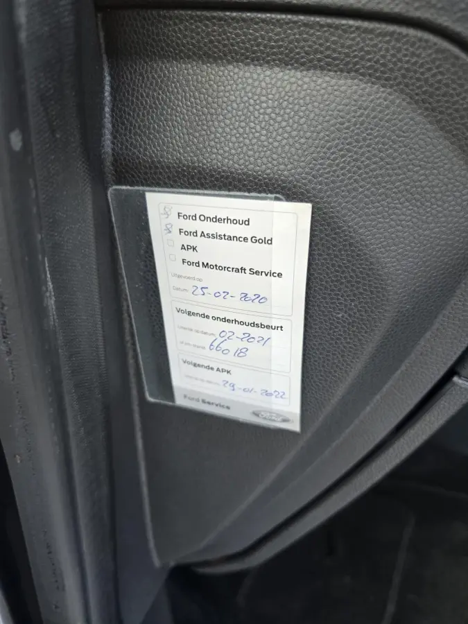 1.0 EcoBoost Titanium | 2E EIGENAAR | 12MND GARANTIE | NW DISTR | AIRCO | NAVI |