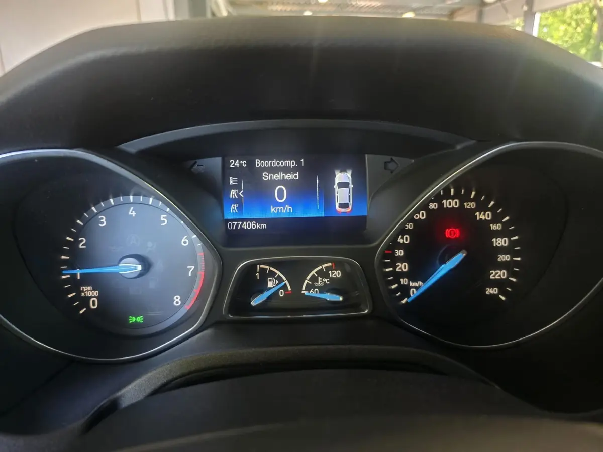 1.0 Titanium | 2E EIGENAAR |3/6 OF 12MND GARANTIE | AIRCO | CRUISE | NAVI | LMV |