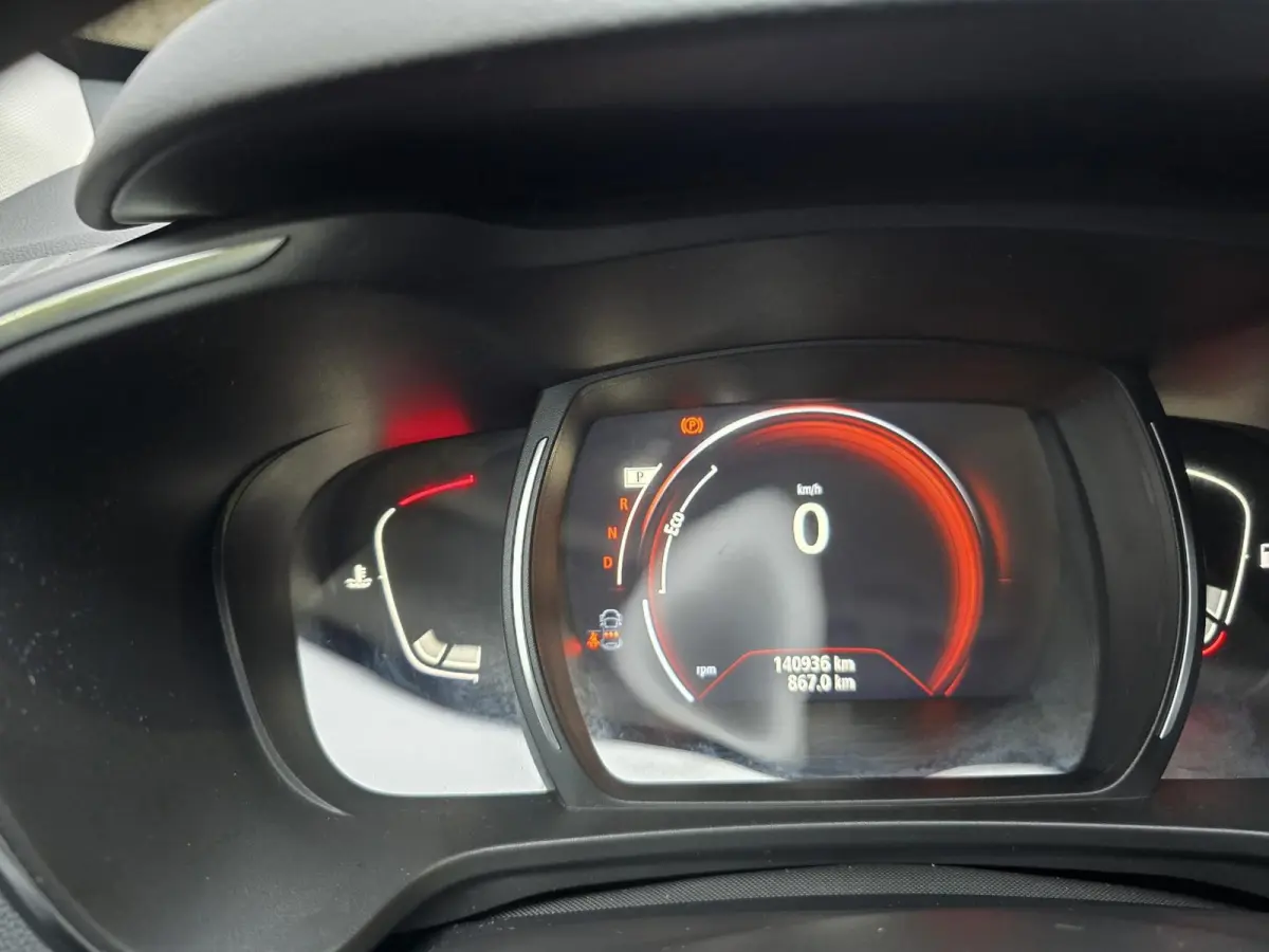 Kadjar TCe Intens | | 2E EIGENAAR | 3/6 OF 12MND GARANTIE | AIRCO | NAVI | CRUISE |