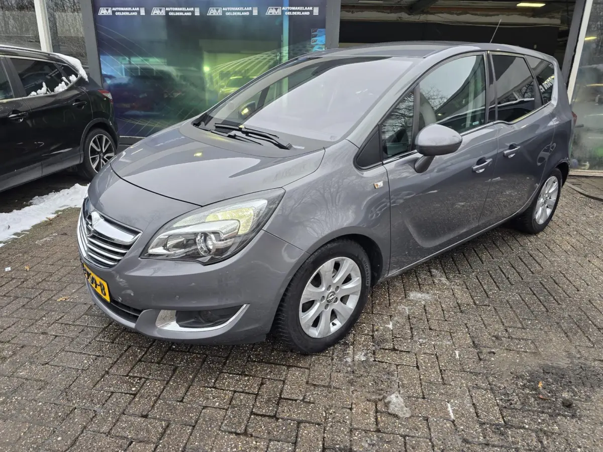 1.4 Turbo Blitz | 2E EIGENAAR | 3/6 OF 12MND GARANTIE | NAVI | LEDER | TREKHAAK |