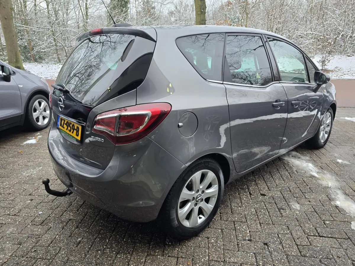 1.4 Turbo Blitz | 2E EIGENAAR | 3/6 OF 12MND GARANTIE | NAVI | LEDER | TREKHAAK |