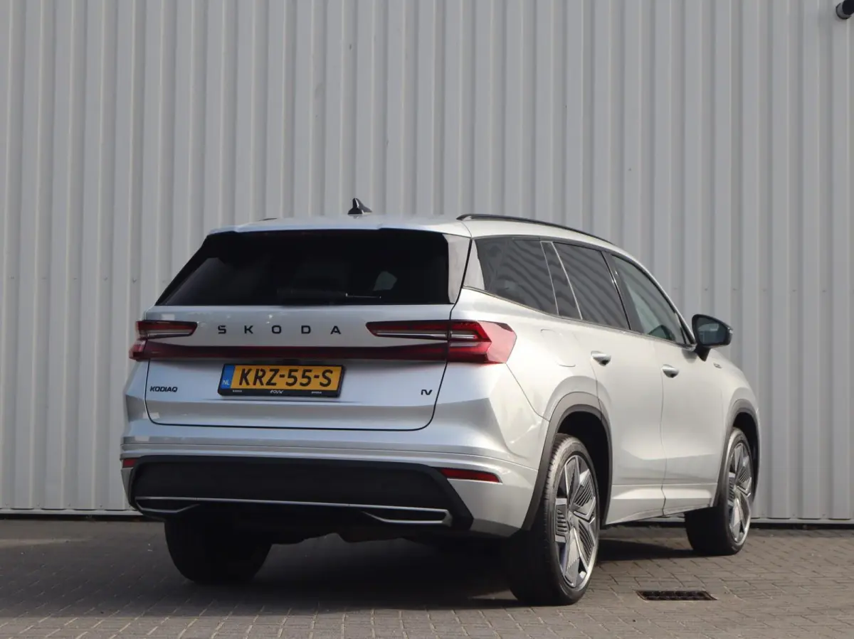 1.5 TSI 204pk PHEV Sportline Business | SoH 100% | Apple Carplay/Android Auto | ACC | Dodehoek Detectie