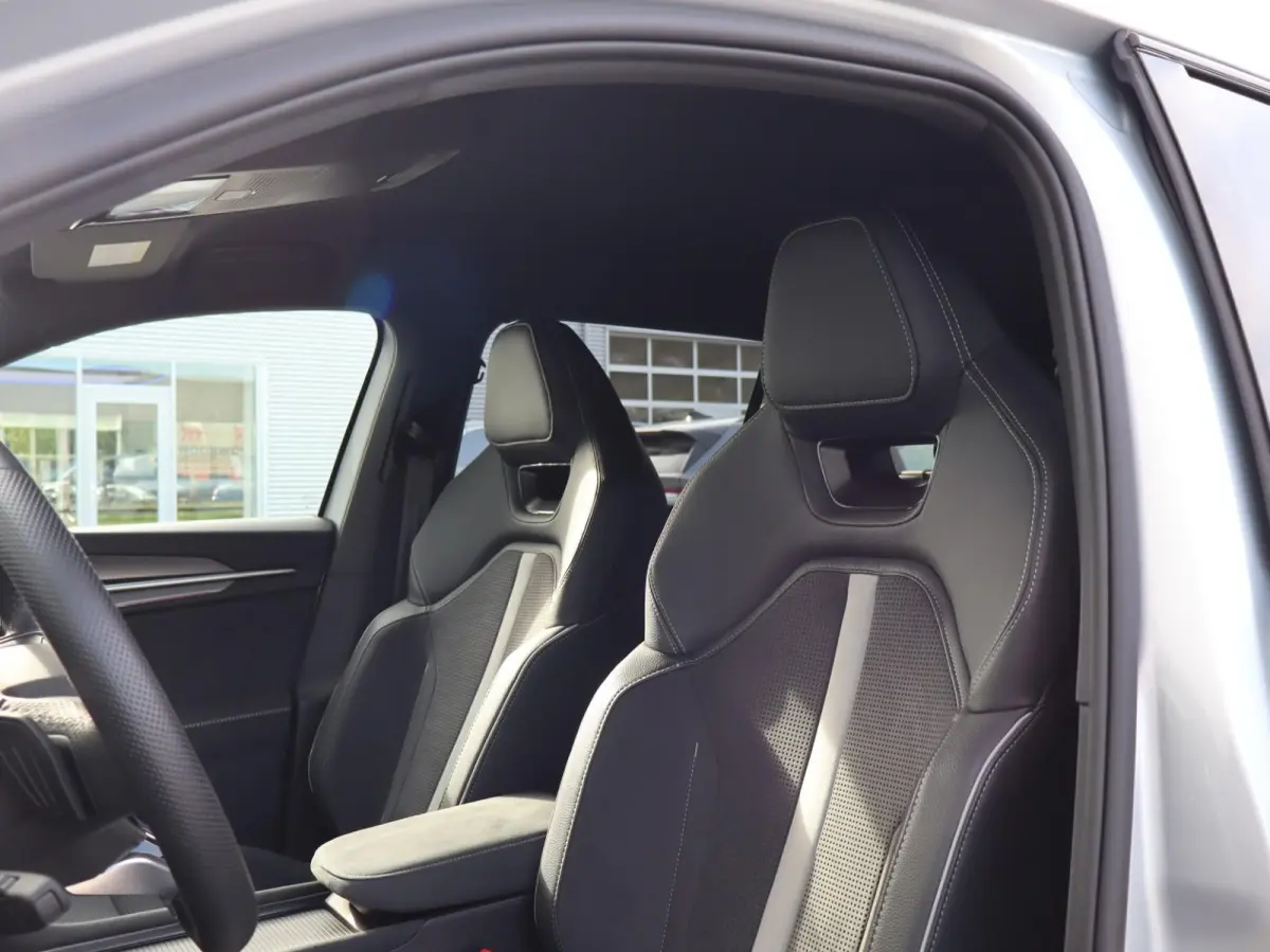 1.5 TSI 204pk PHEV Sportline Business | SoH 100% | Apple Carplay/Android Auto | ACC | Dodehoek Detectie