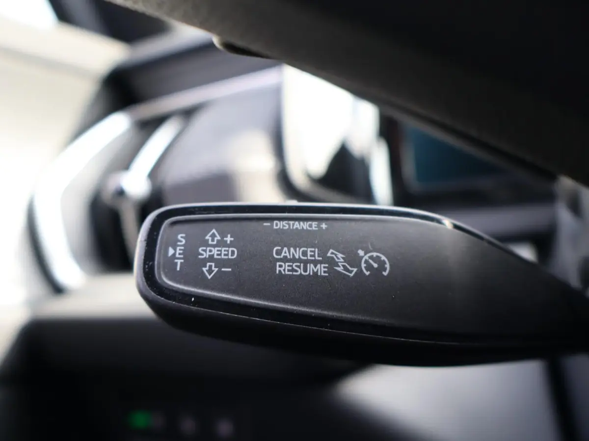 1.5 TSI 204pk PHEV Sportline Business | SoH 100% | Apple Carplay/Android Auto | ACC | Dodehoek Detectie