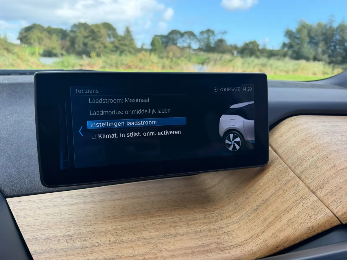 S iPerformance - Fluid Black - Panorama/Camera/Carplay/H.Kardon/W.pomp