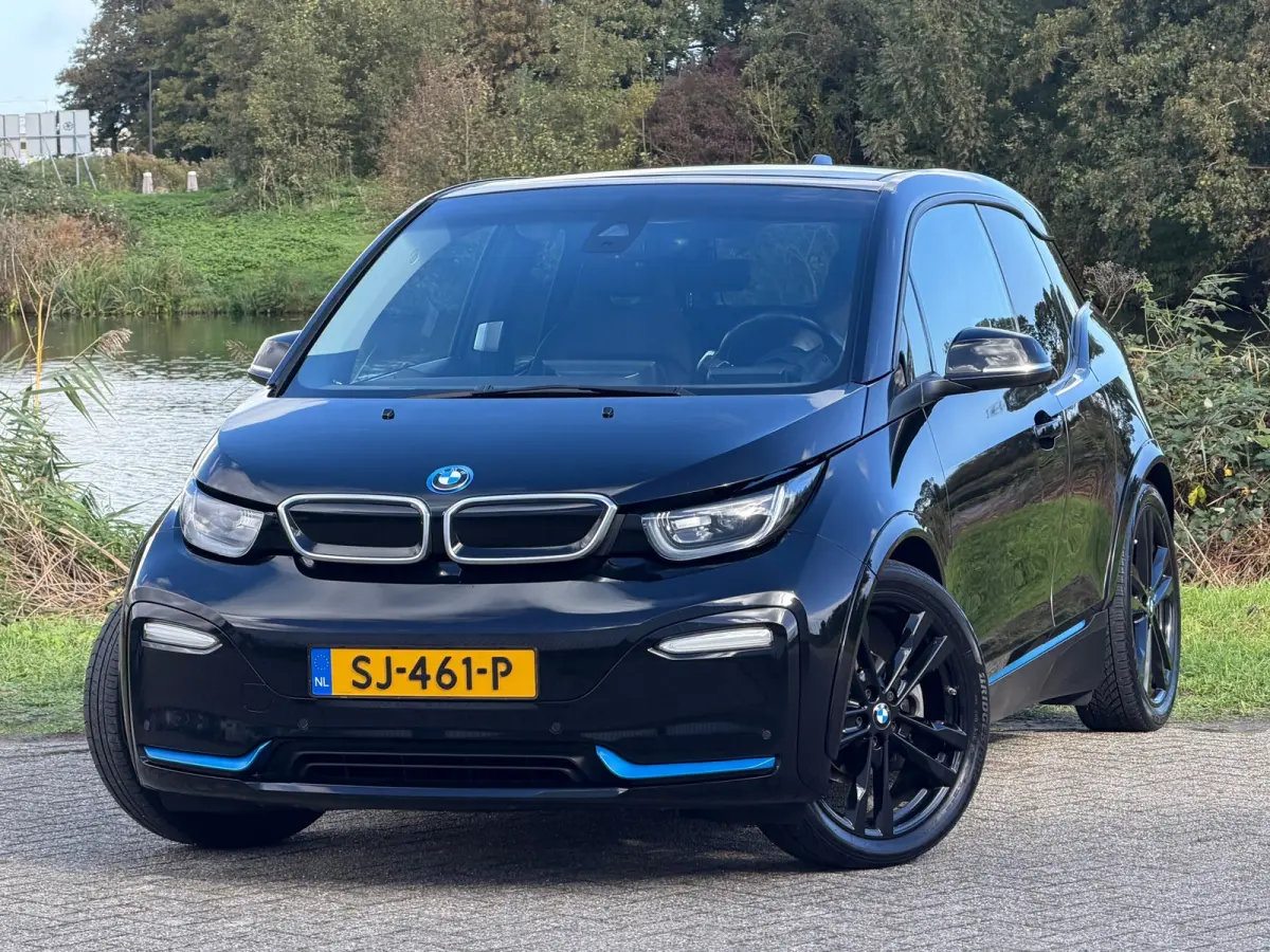 S iPerformance - Fluid Black - Panorama/Camera/Carplay/H.Kardon/W.pomp