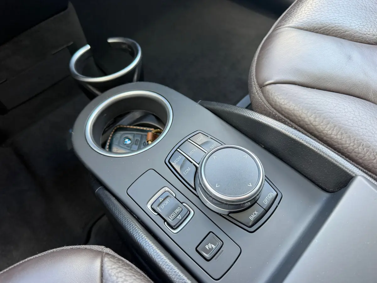 S iPerformance - Fluid Black - Panorama/Camera/Carplay/H.Kardon/W.pomp