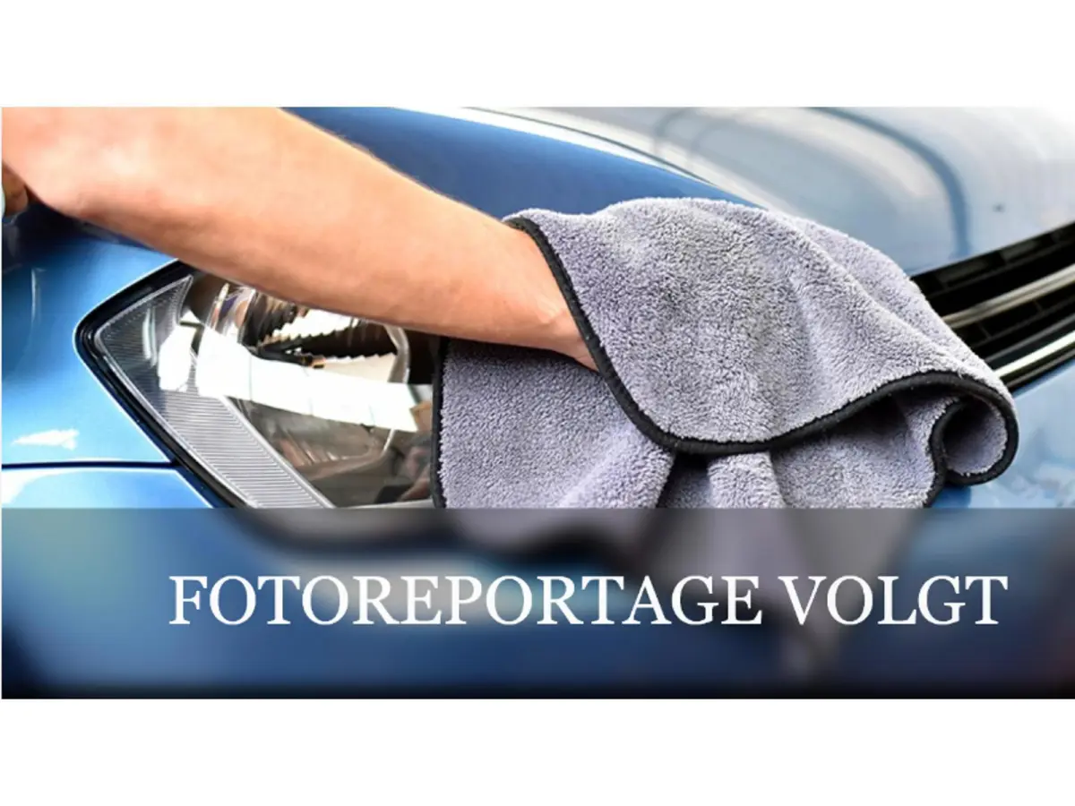 S iPerformance - Fluid Black - Panorama/Camera/Carplay/H.Kardon/W.pomp