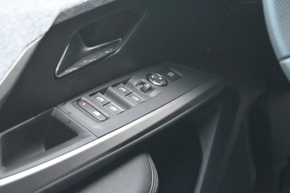 GT Avantage 210 73 kWh DEMO-DEAL! Tot 8 Jaar Garantie! | Massage | Elektr. Achterklep | Adaptive Cruise | 360 Camera | Elektr. Stoelen | Keyless-Entry | !!
