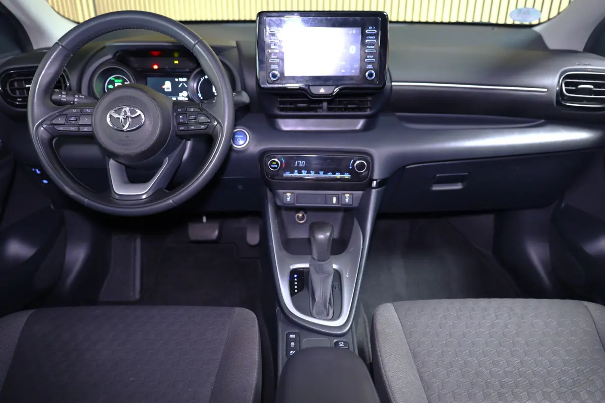 1.5 Hybrid Business Plus AUTOM CLIMA CAMERA CRUISE CARPLAY LANE STOELVW '23