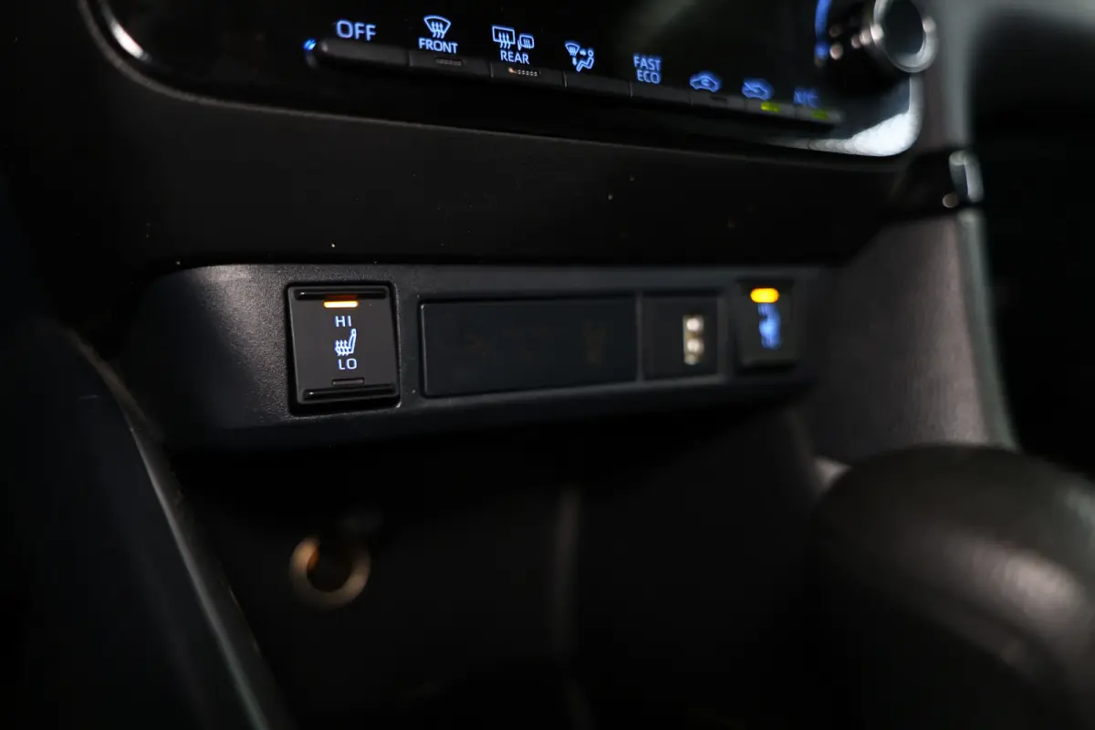 1.5 Hybrid Business Plus AUTOM CLIMA CAMERA CRUISE CARPLAY LANE STOELVW '23