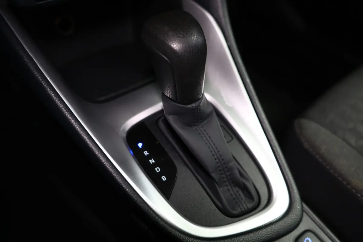 1.5 Hybrid Business Plus AUTOM CLIMA CAMERA CRUISE CARPLAY LANE STOELVW '23