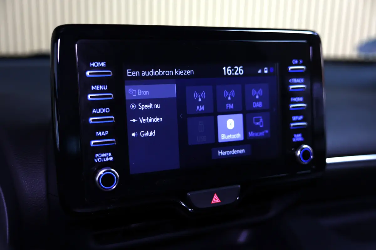 1.5 Hybrid Business Plus AUTOM CLIMA CAMERA CRUISE CARPLAY LANE STOELVW '23