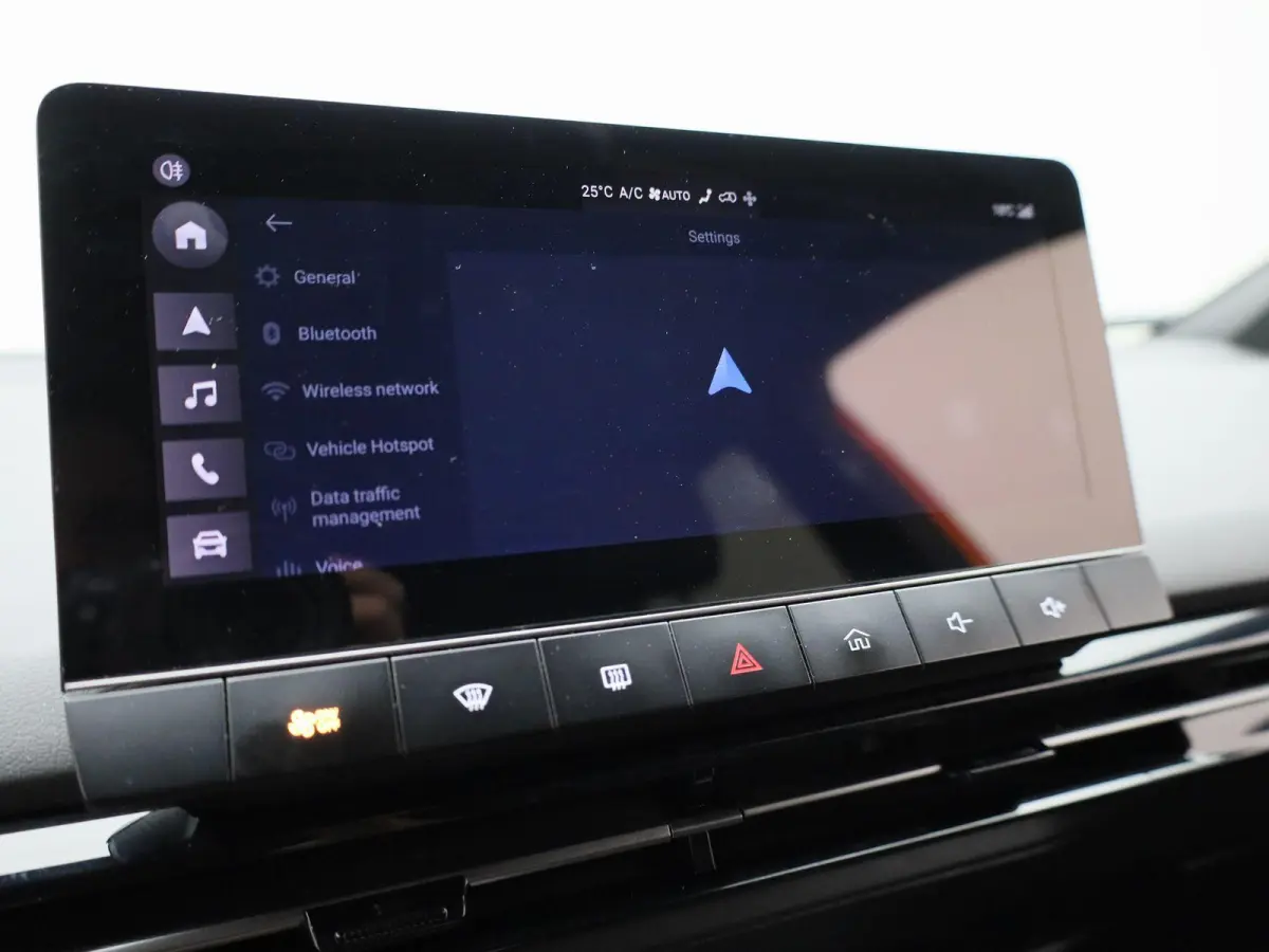 Luxury 64 kWh | 95,8% SOH | STUURVERWARMING | STOELVERWARMING | LEDEREN BEKLEDING | 360 CAMERA | APPLE CARPLAY | ANDROID AUTO |