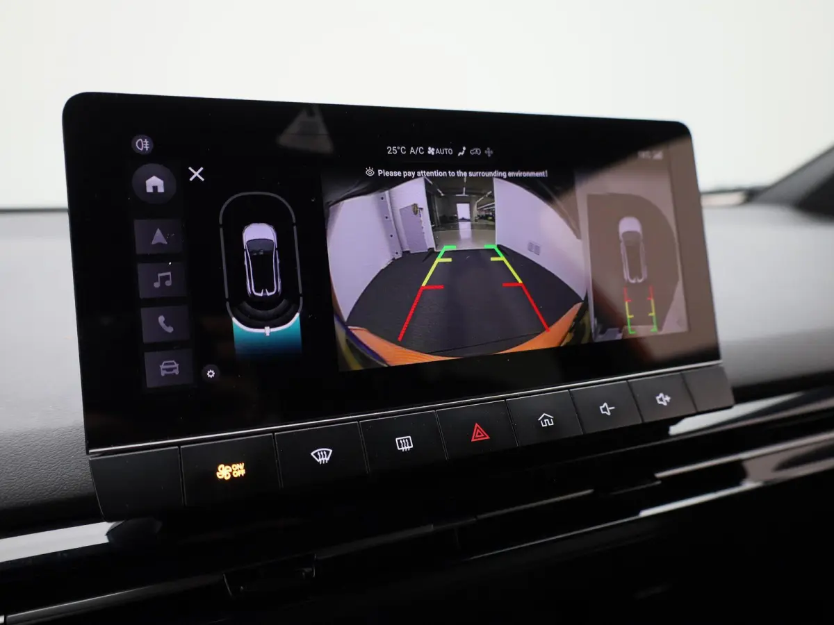 Luxury 64 kWh | 95,8% SOH | STUURVERWARMING | STOELVERWARMING | LEDEREN BEKLEDING | 360 CAMERA | APPLE CARPLAY | ANDROID AUTO |