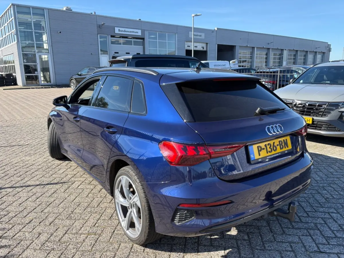 40 TFSI e Edition l S-Line l Leder/Alcantara Int. l Stoelverwarming l Afn. Trekhaak l Parkeersensoren l 18" l Adapt. Cr Control l