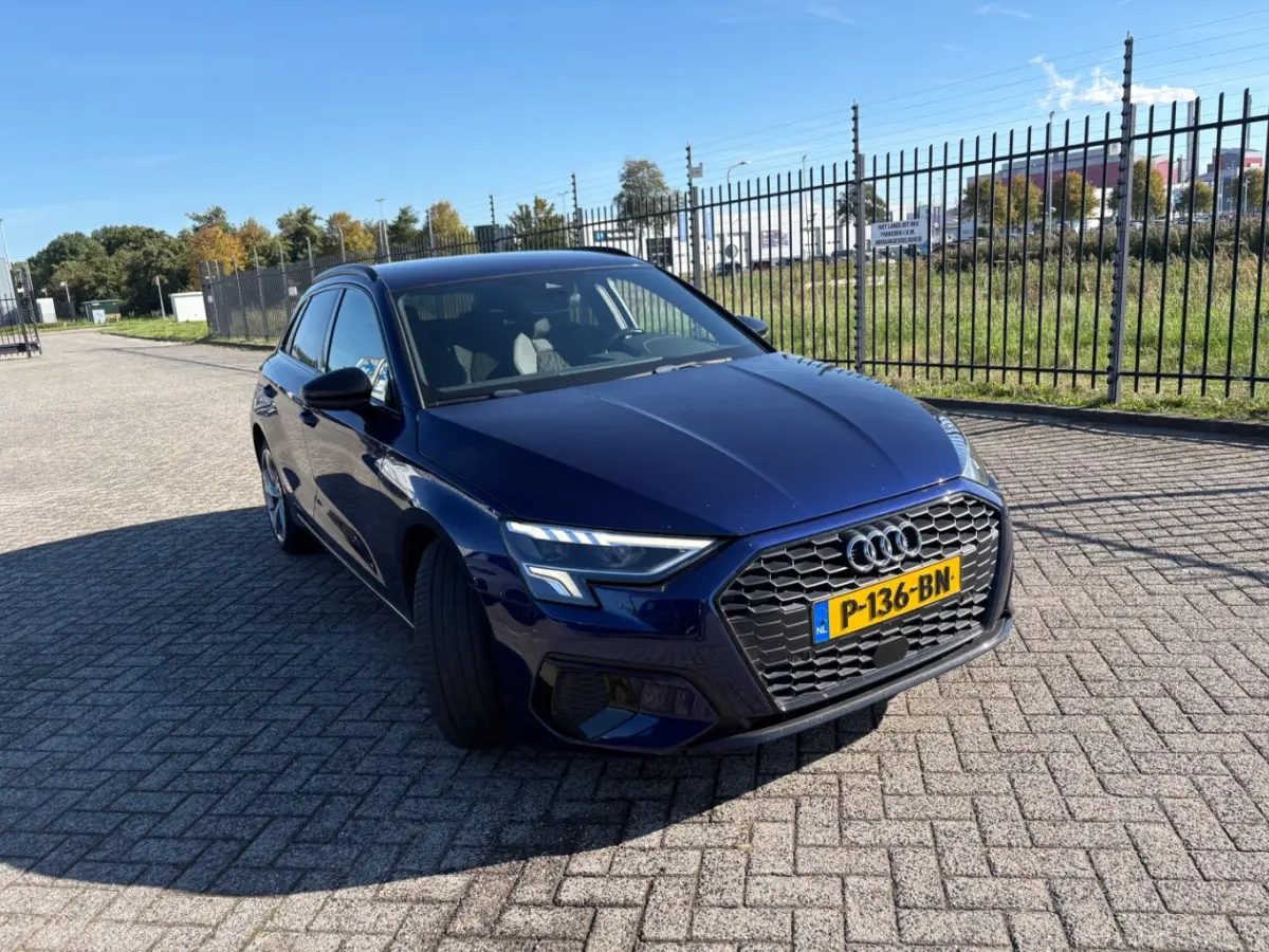40 TFSI e Edition l S-Line l Leder/Alcantara Int. l Stoelverwarming l Afn. Trekhaak l Parkeersensoren l 18" l Adapt. Cr Control l