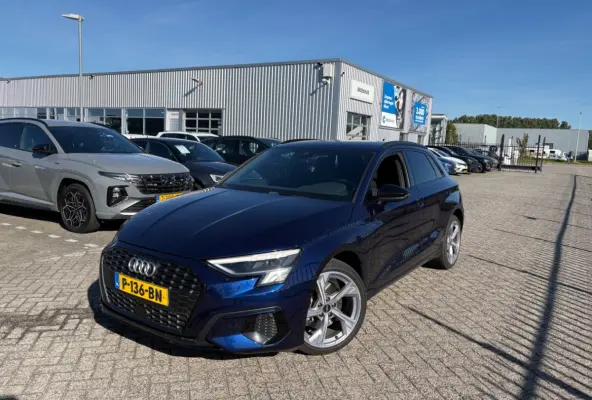40 TFSI e Edition l S-Line l Leder/Alcantara Int. l Stoelverwarming l Afn. Trekhaak l Parkeersensoren l 18" l Adapt. Cr Control l