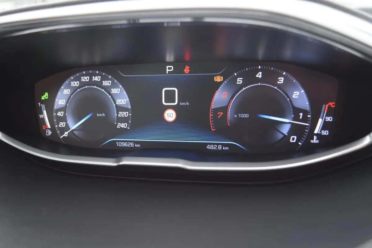 1.6 e-THP GT Line | Automaat | LED | APK 10-2027