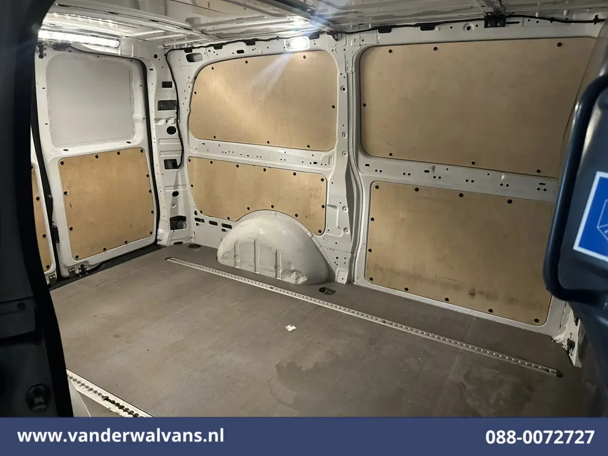 116 CDI 164pk 2025 Model L2H1 Euro6 Airco | Camera | Navigatie | Cruisecontrol | Stoelverwarming Parkeersensoren, Bijrijdersbank