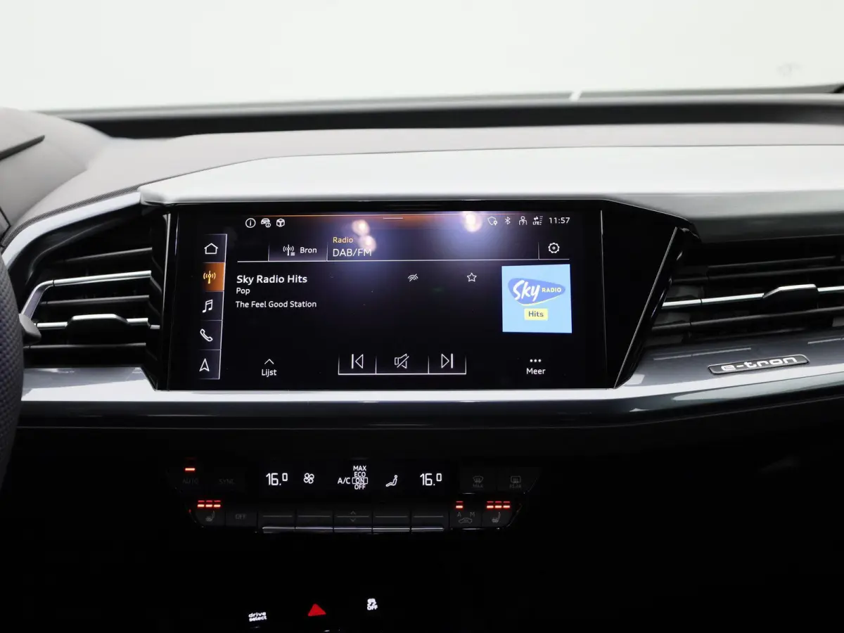 40 S Edition 63 kWh 204 PK | Demo | S-line | Navigatie | 360 Camera | Lichtmetalen velgen | Stoelverwarming |
