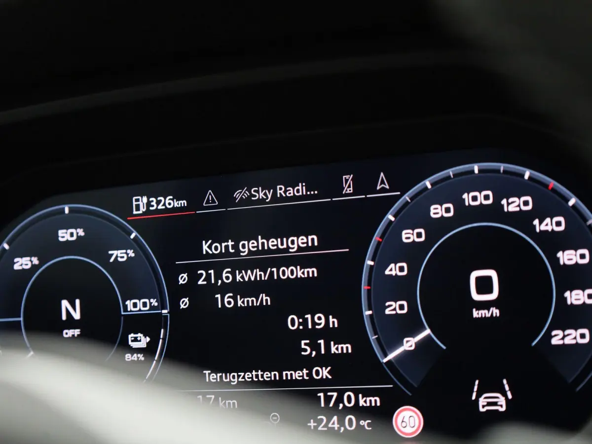 40 S Edition 63 kWh 204 PK | Demo | S-line | Navigatie | 360 Camera | Lichtmetalen velgen | Stoelverwarming |
