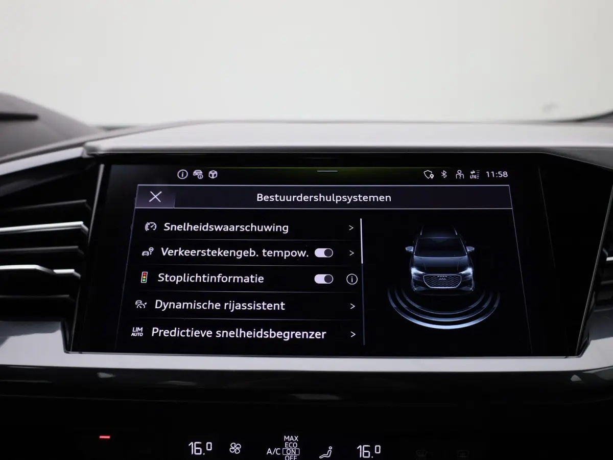 40 S Edition 63 kWh 204 PK | Demo | S-line | Navigatie | 360 Camera | Lichtmetalen velgen | Stoelverwarming |