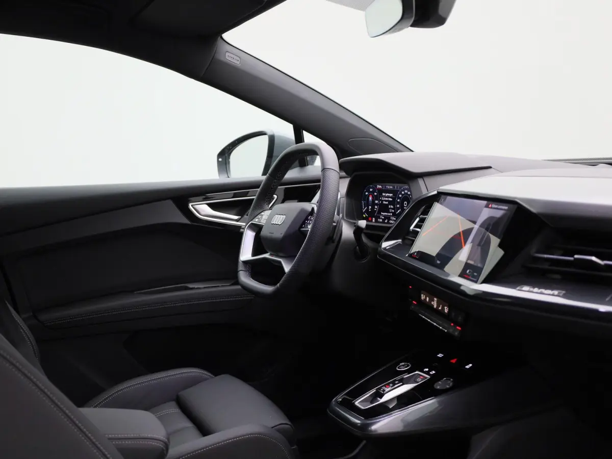 40 S Edition 63 kWh 204 PK | Demo | S-line | Navigatie | 360 Camera | Lichtmetalen velgen | Stoelverwarming |
