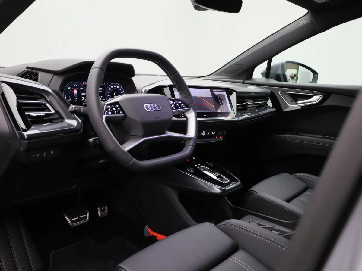 40 S Edition 63 kWh 204 PK | Demo | S-line | Navigatie | 360 Camera | Lichtmetalen velgen | Stoelverwarming |