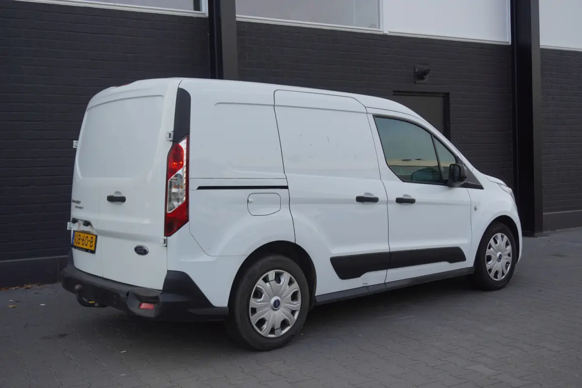 1.5 EcoBlue EURO 6 - Airco - Carkit - Trekhaak - €12.499,- Excl.