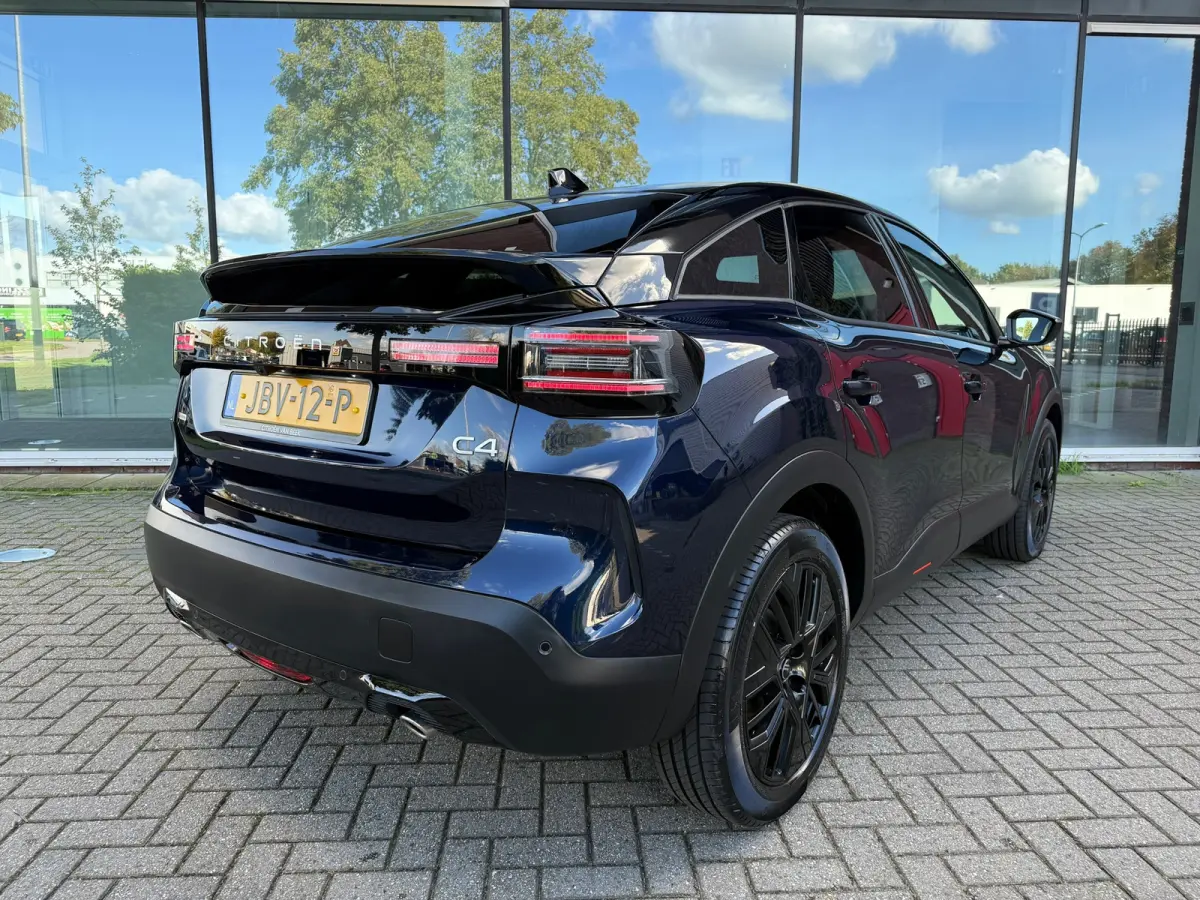 1.2 Hybrid 145pk Collection - Automaat - Navi - Camera - Winterpakket - Org.NL