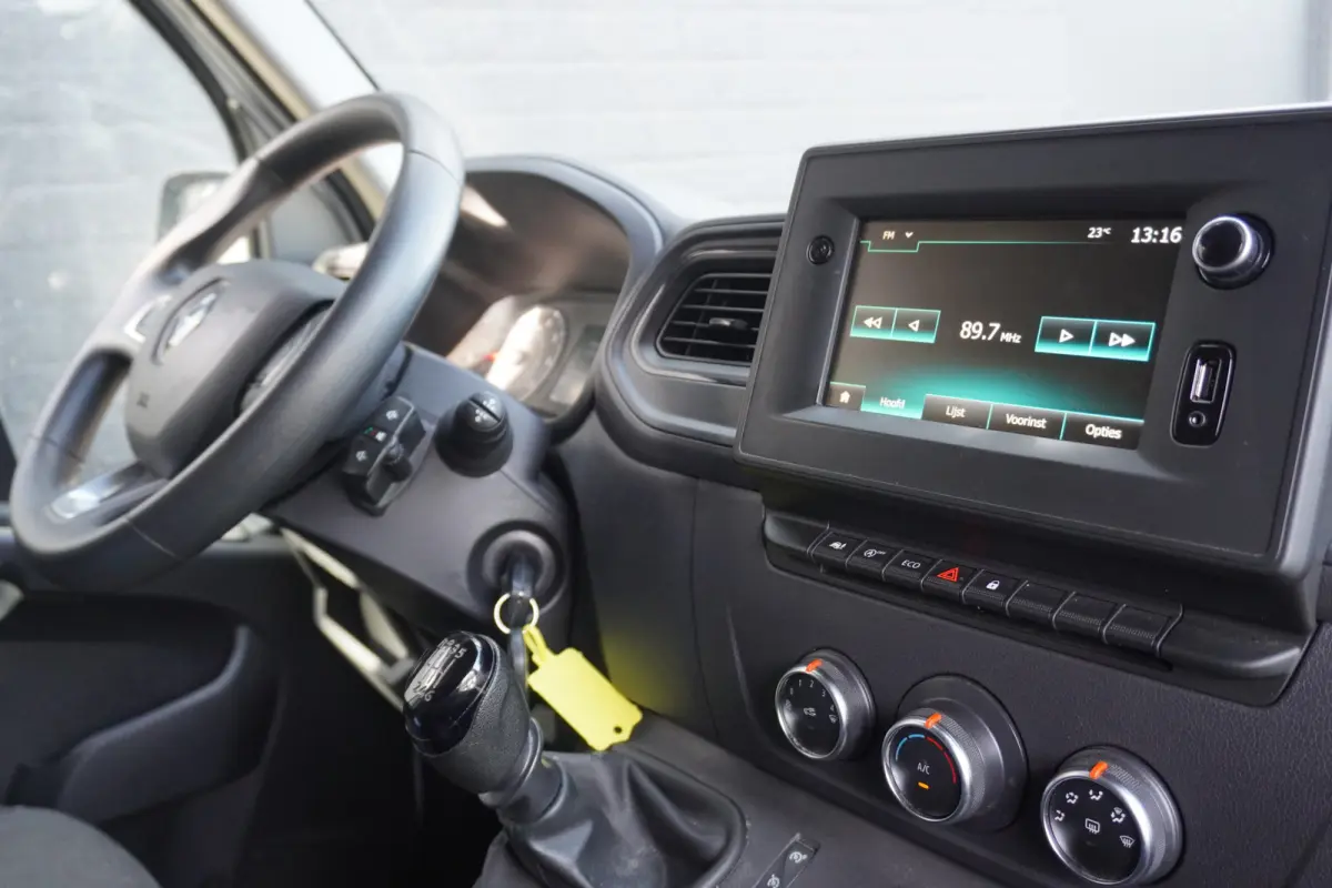 2.3 dCi 150PK L2H2 - Aico - Navi - Cruise - €13.900,-