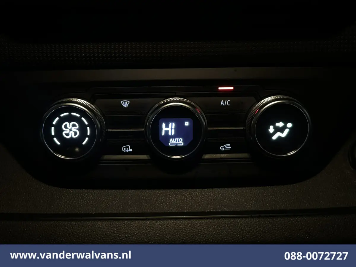 2.0 dCi 131pk L2H1 Euro6 Airco | Navigatie | LED | Apple Carplay | Cruisecontrol | Parkeersensoren 2500kg trekvermogen, Bijrijdersbank