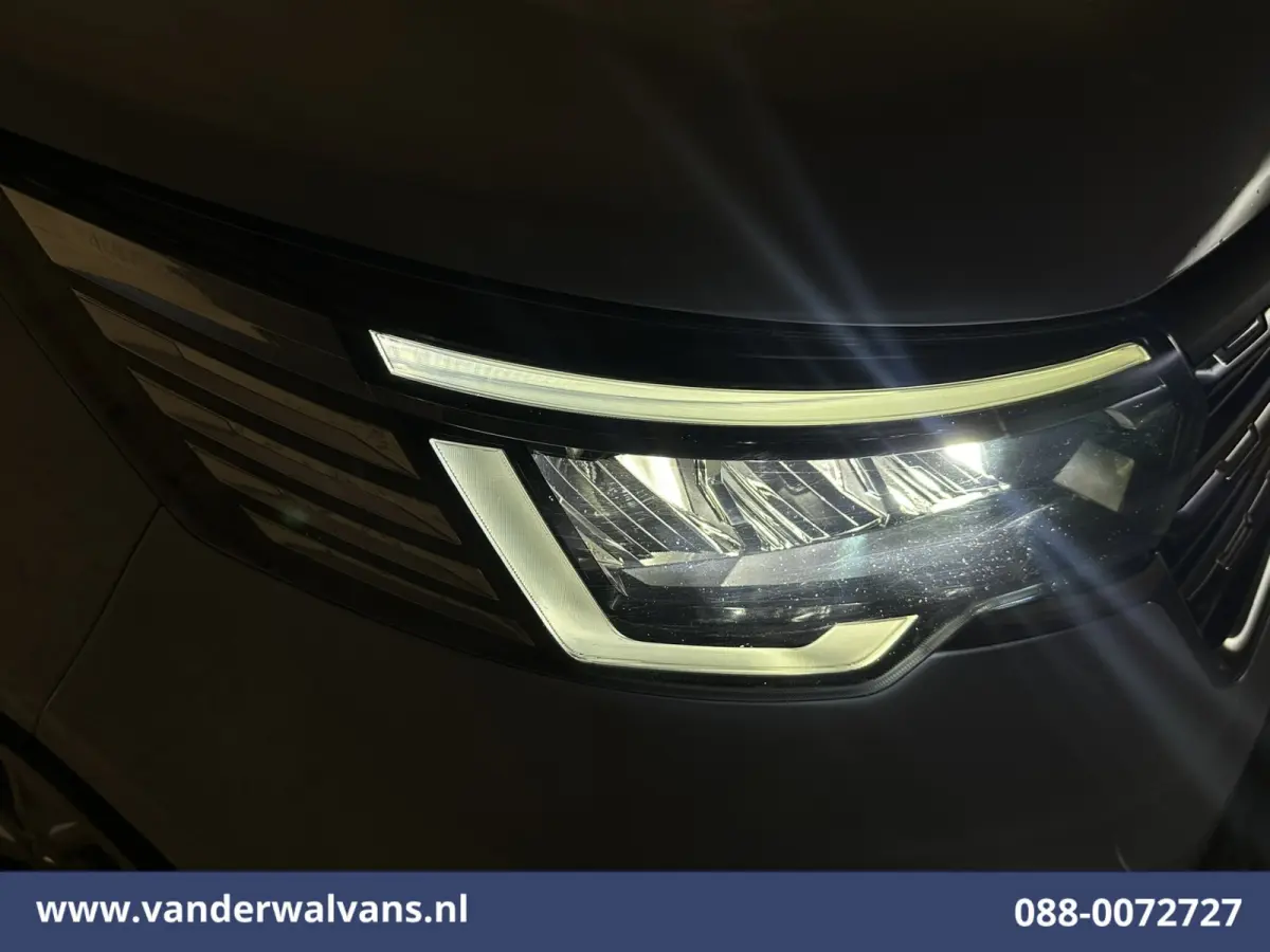 2.0 dCi 131pk L2H1 Euro6 Airco | Navigatie | LED | Apple Carplay | Cruisecontrol | Parkeersensoren 2500kg trekvermogen, Bijrijdersbank