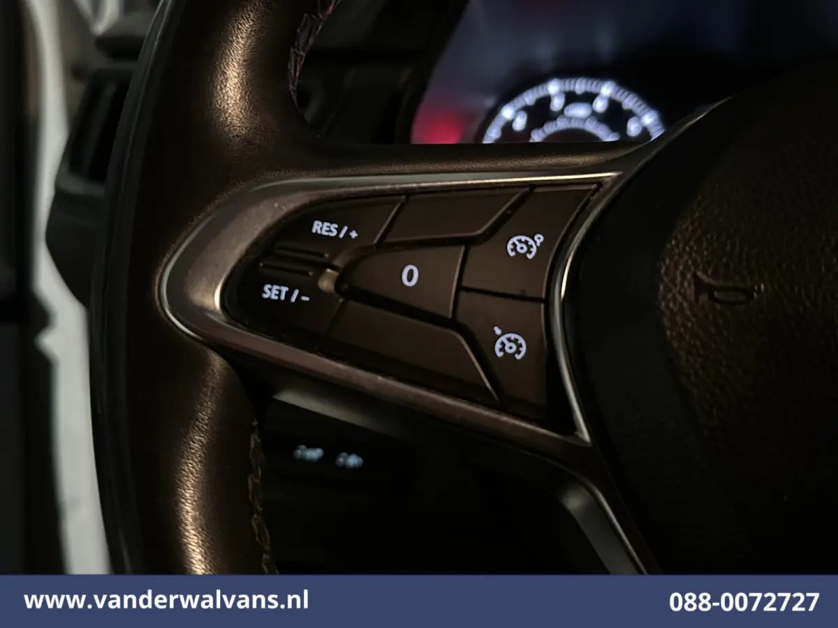 2.0 dCi 131pk L2H1 Euro6 Airco | Navigatie | LED | Apple Carplay | Cruisecontrol | Parkeersensoren 2500kg trekvermogen, Bijrijdersbank