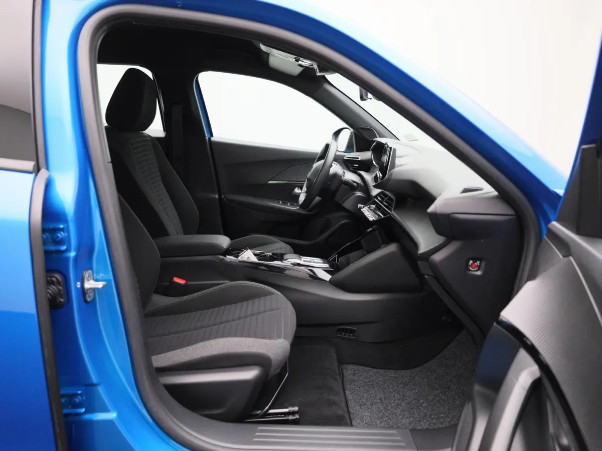 EV Active 54 kWh | Apple Carplay / Android Auto | 360 Camera | Keyless | 3 Fase |