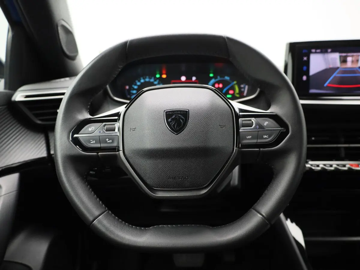 EV Active 54 kWh | Apple Carplay / Android Auto | 360 Camera | Keyless | 3 Fase |